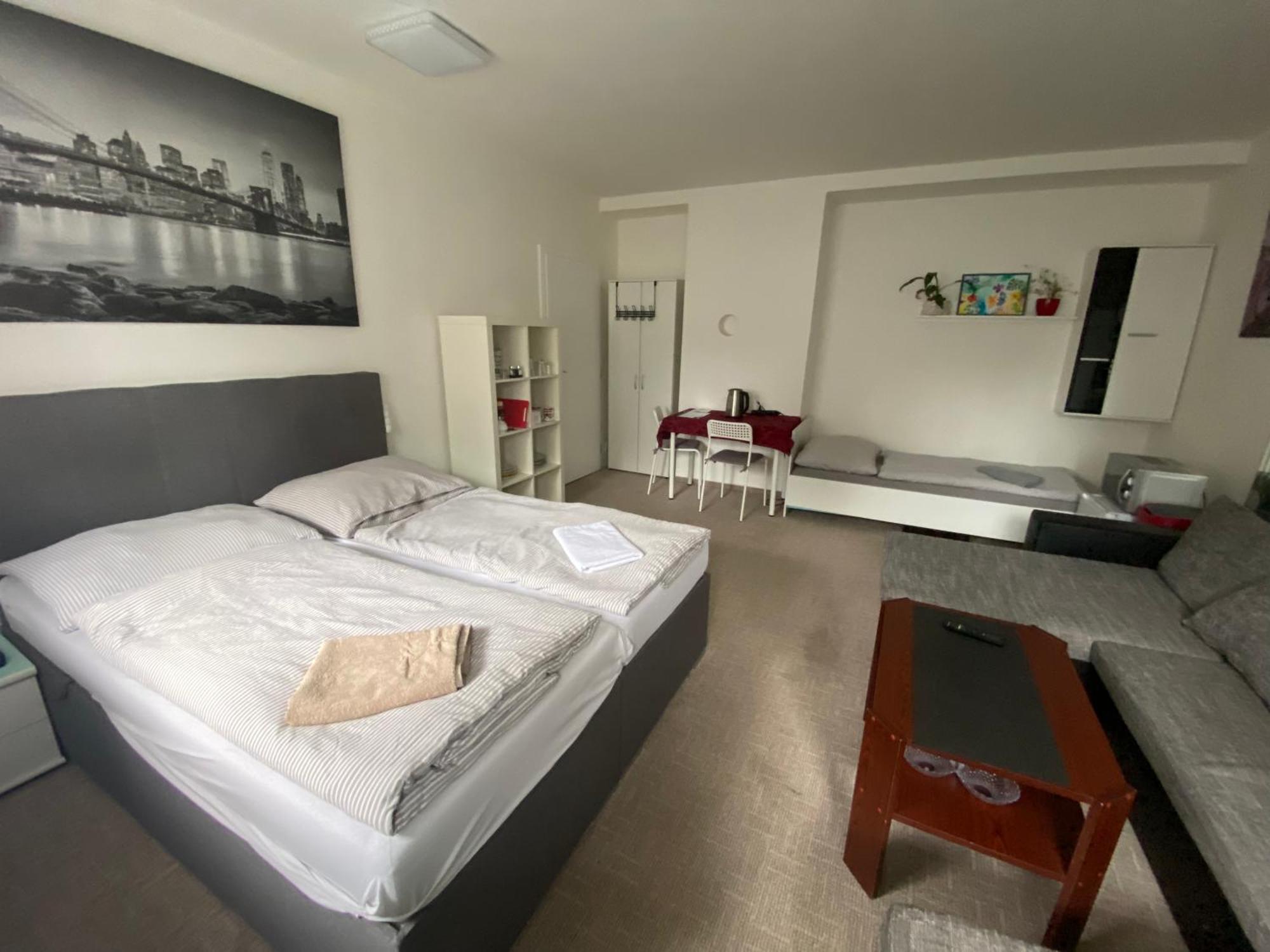 Homestay U Hanky Zdiby Εξωτερικό φωτογραφία